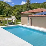 3 Bedroom Stunning In Piobbico